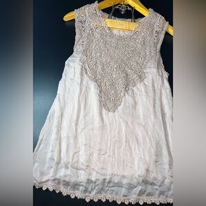 Giulia 100% Silk Lace Lined & Detailed Flowy top made in Italy Size Medium EUC